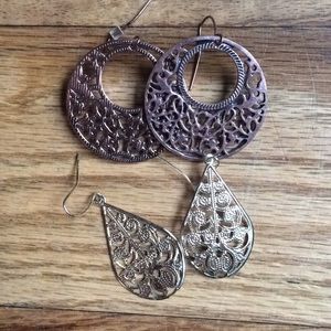 Lot 2 pairs earrings